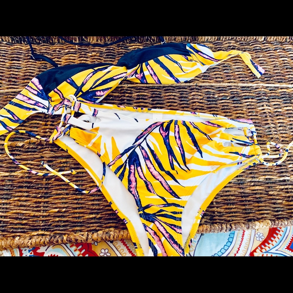 VTG inspired high waist floral bikini- L